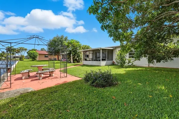 $484,999 | 9407 Northwest 70th Place, Tamarac, FL 33321