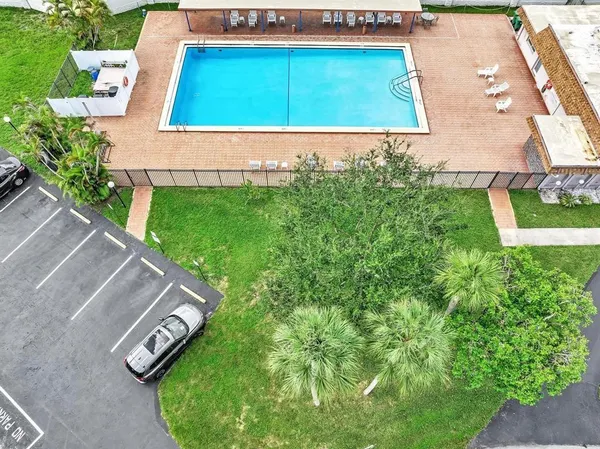 $484,999 | 9407 Northwest 70th Place, Tamarac, FL 33321