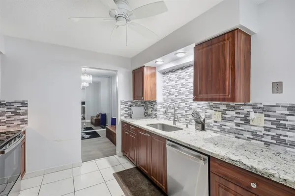 $484,999 | 9407 Northwest 70th Place, Tamarac, FL 33321