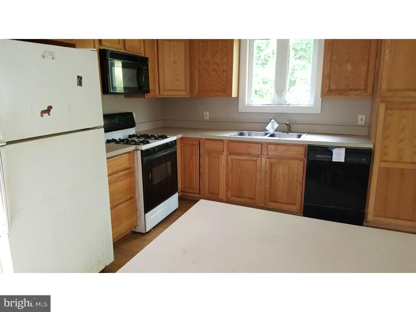 208 West Beach Road Williamstown, NJ 08094 - Photo 5 of 11 Gallery Image 5