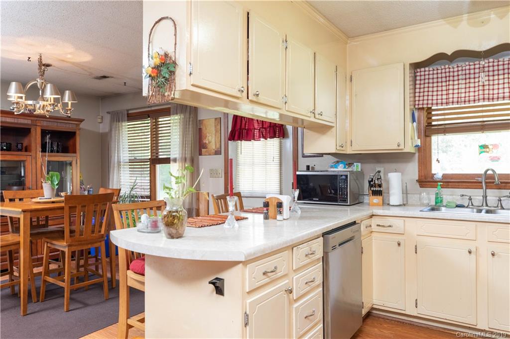 2256 Lawrence Road Clover, SC 29710 - Photo 11 of 16