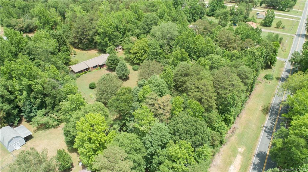 2256 Lawrence Road Clover, SC 29710 - Photo 6 of 16