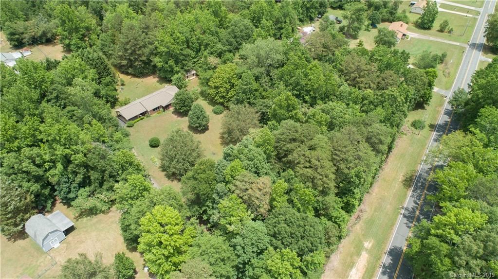 2256 Lawrence Road Clover, SC 29710 - Photo 7 of 16