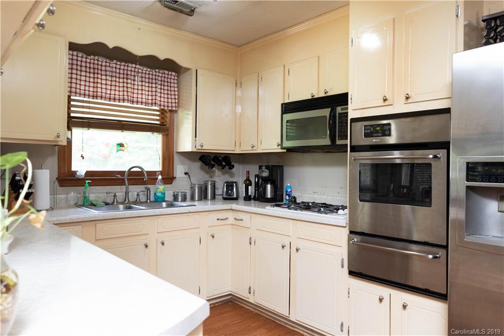 2256 Lawrence Road Clover, SC 29710 - Photo 10 of 16