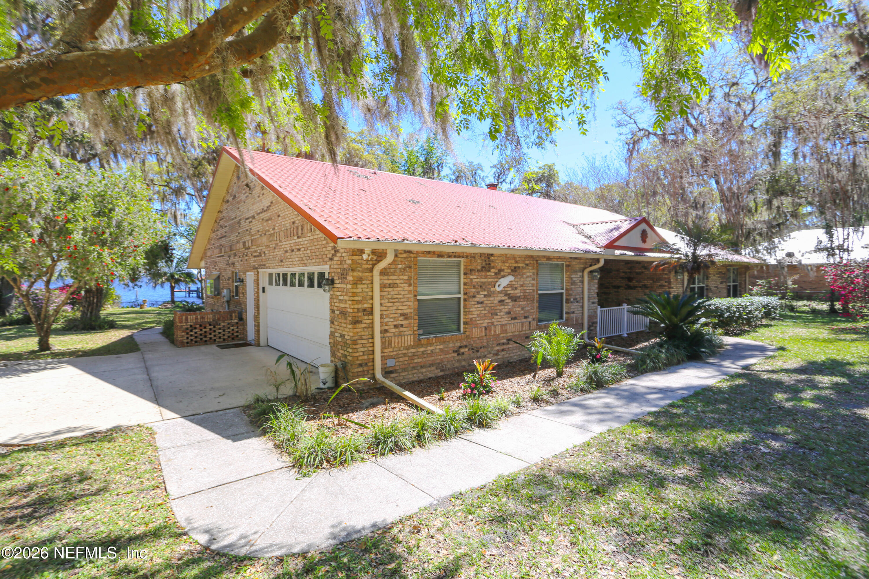 524 Cedar Creek Road Palatka, FL 32177 - Photo 11 of 82 2-car garage