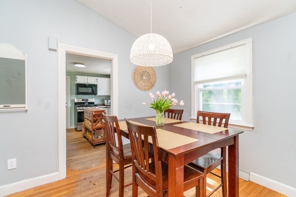 77 Clinton Road Weymouth, MA 02189 - Photo 10 of 38