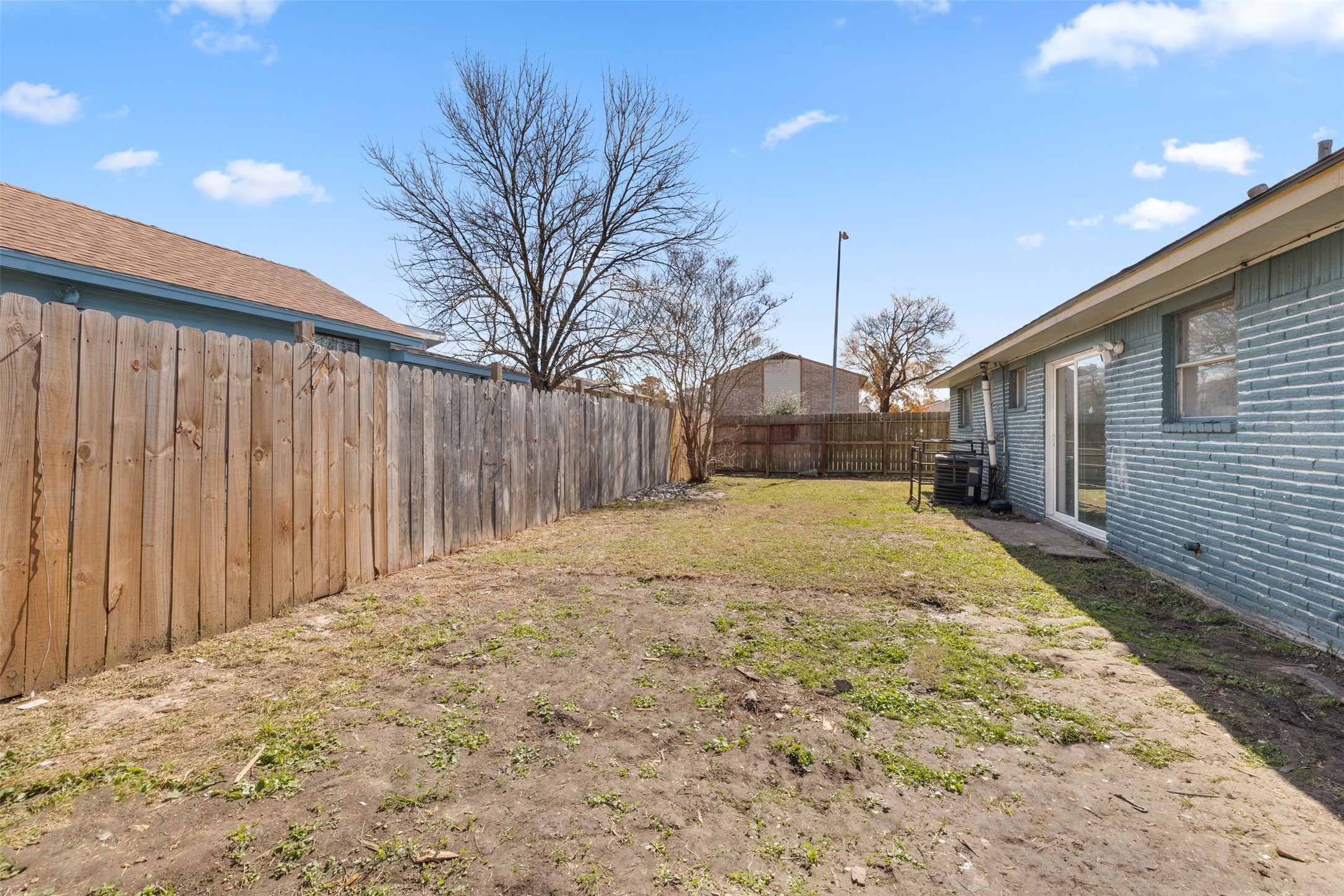 9802 Lum Lane Houston, TX 77078 - Photo 24 of 45 Another view of the backyard! So much room for activities