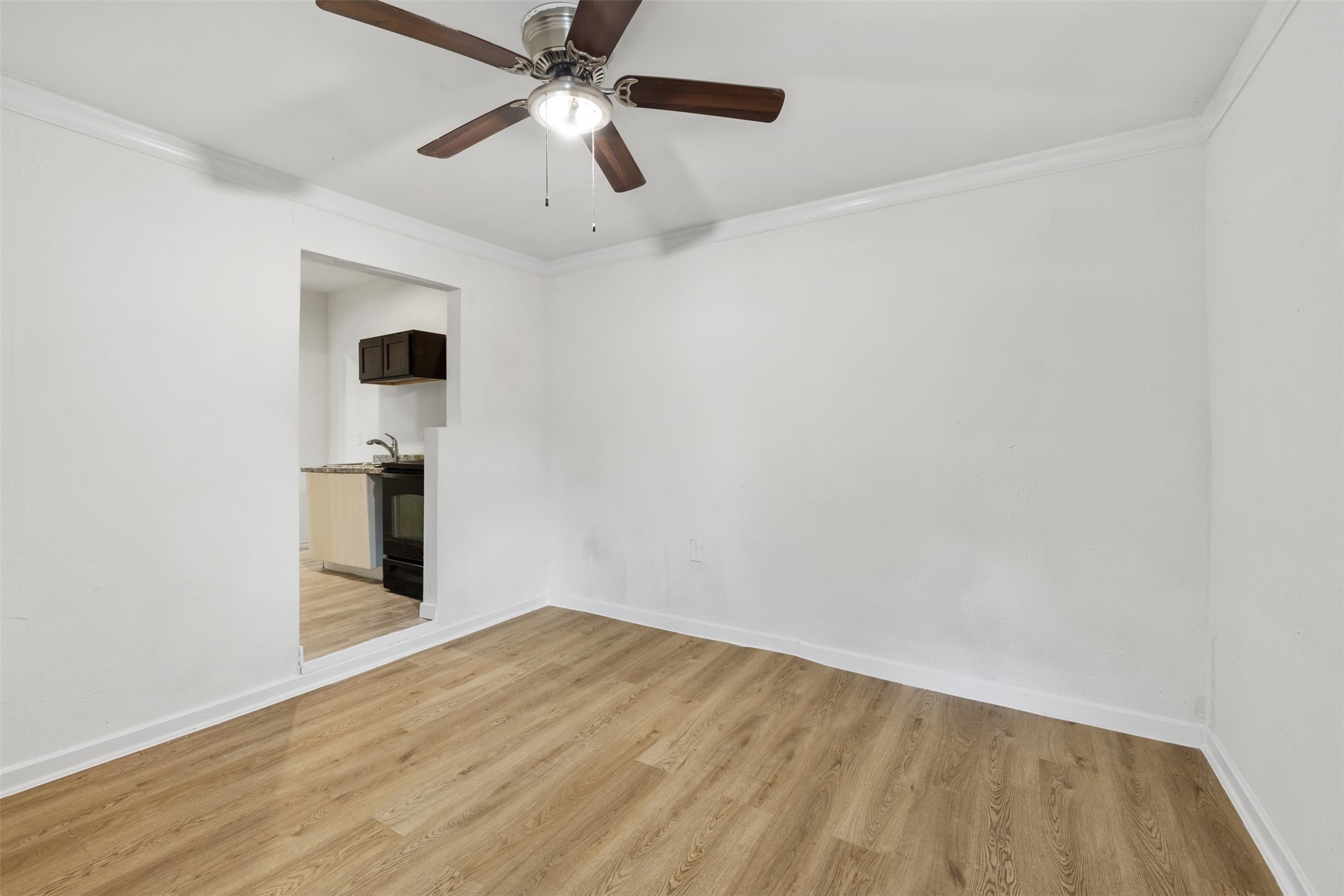 9802 Lum Lane Houston, TX 77078 - Photo 35 of 45 Another view of the living area in guest house