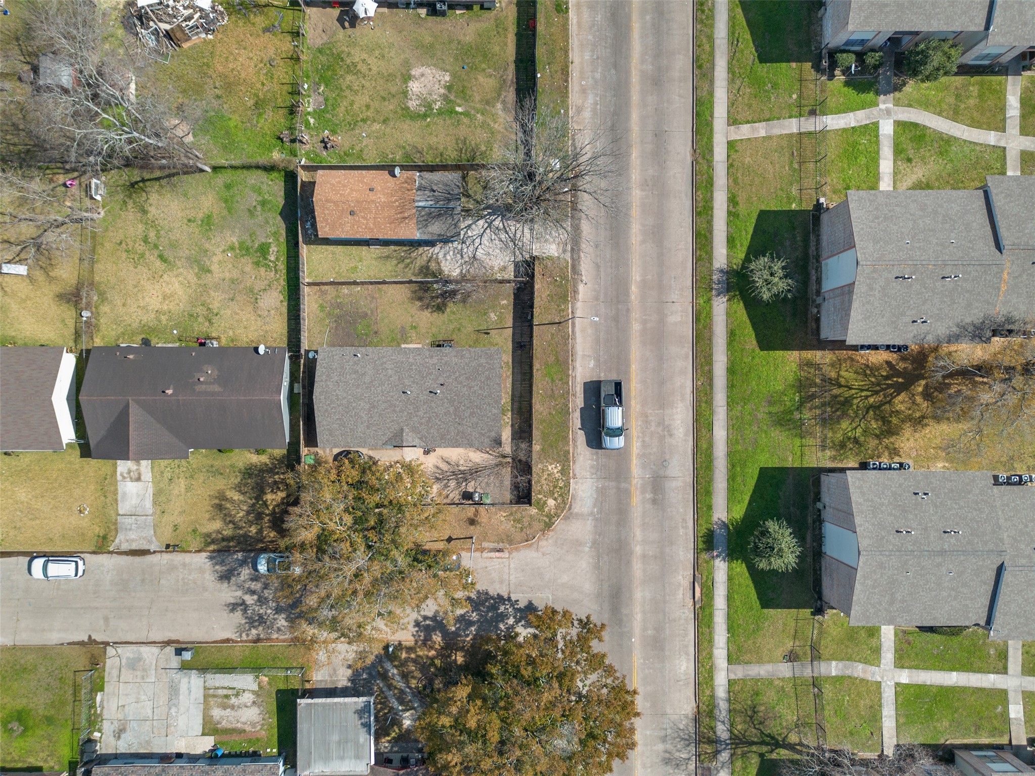 9802 Lum Lane Houston, TX 77078 - Photo 38 of 45 Bird's eye view of both homes with mint condition roofs!