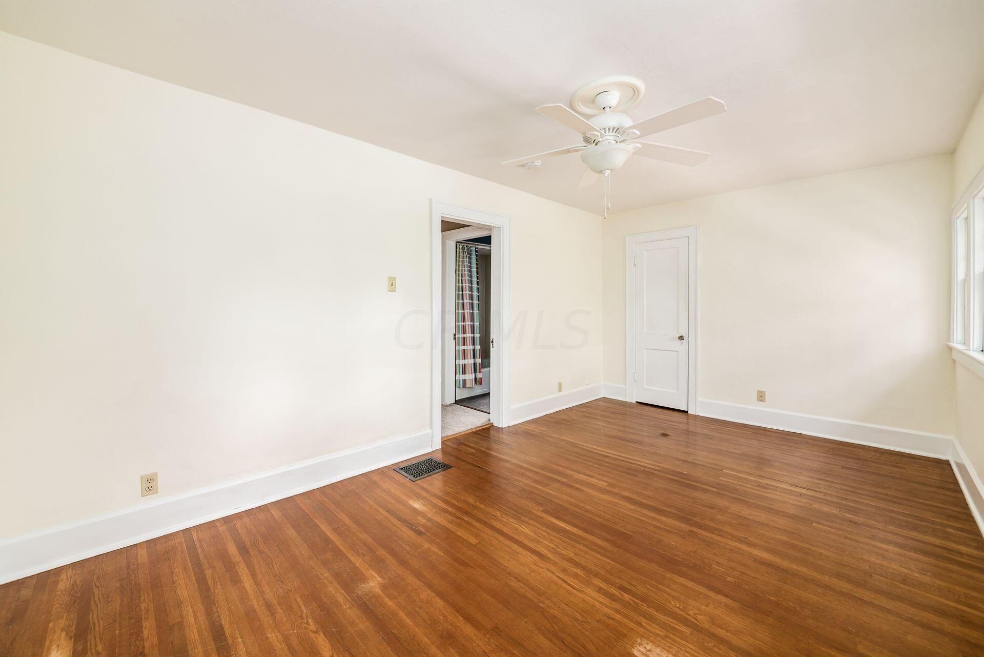 183 Richards Road Columbus, OH 43214 - Photo 30 of 47 042_4e9d_L 183 Richards Rd129