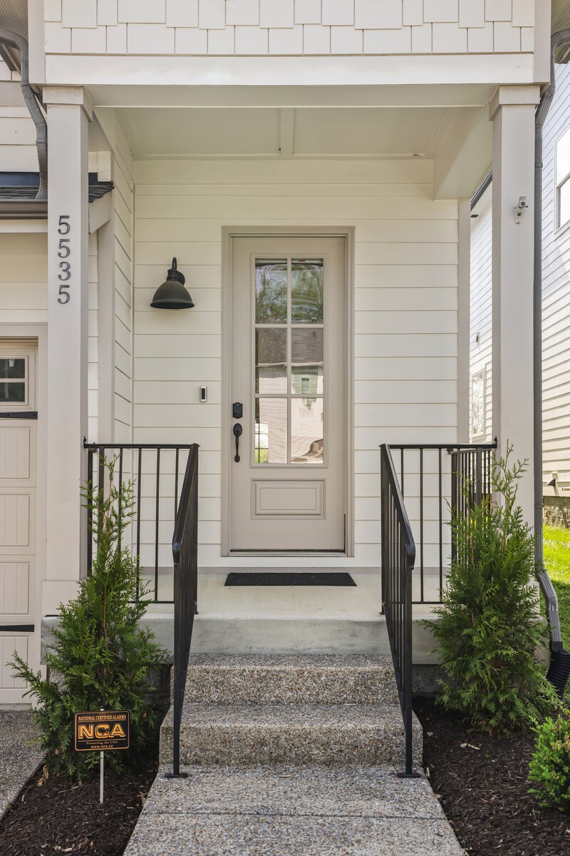5535 Knob Road Nashville, TN 37209 - Photo 3 of 55 Gallery Image 3