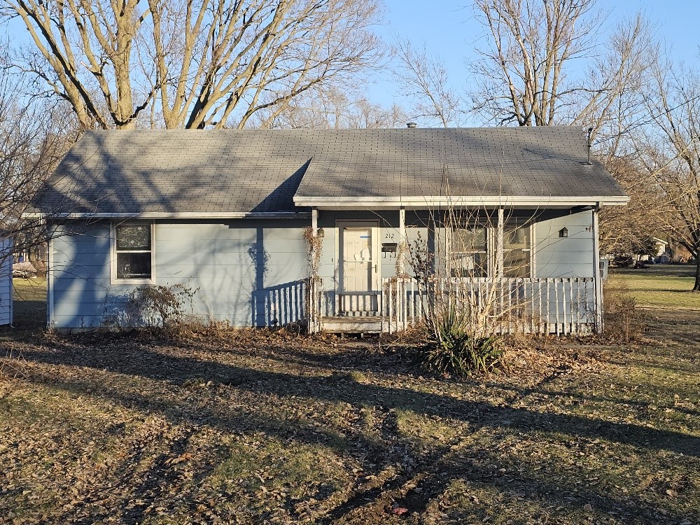 212 South Anchor Road Decatur, IL 62522 - Photo 1 of 16 212 S Anchor