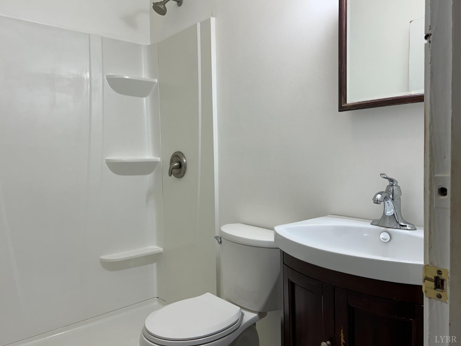 1153 Stratford Road Lynchburg, VA 24502 - Photo 12 of 24 Bathroom