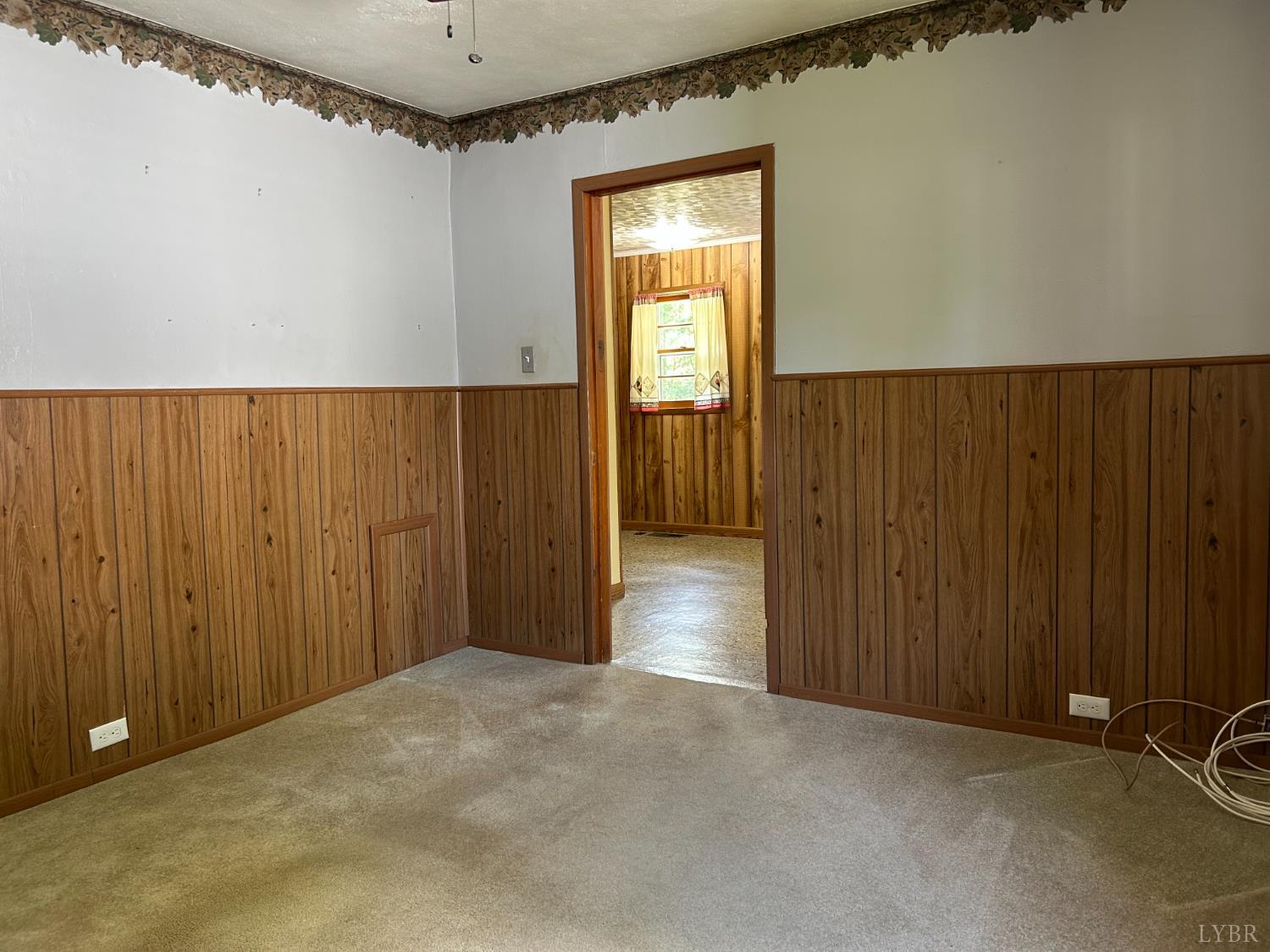 1153 Stratford Road Lynchburg, VA 24502 - Photo 13 of 24 Den