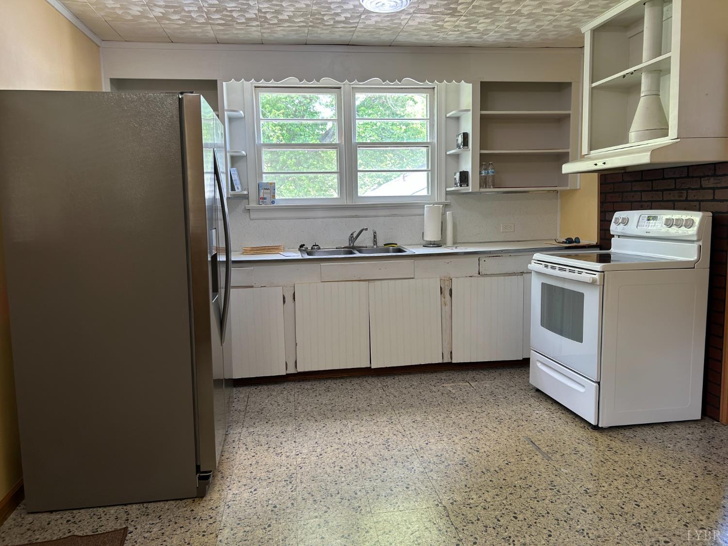 1153 Stratford Road Lynchburg, VA 24502 - Photo 18 of 24 Kitchen
