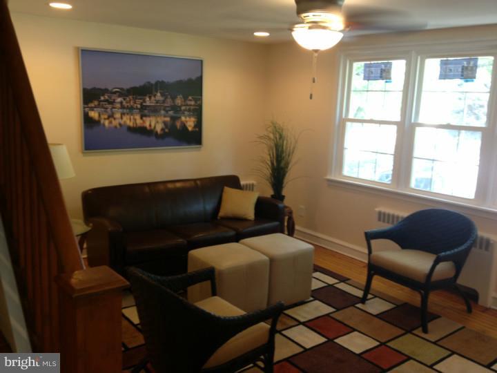 303 South Trooper Road Norristown, PA 19403 - Photo 3 of 22 Living Room
