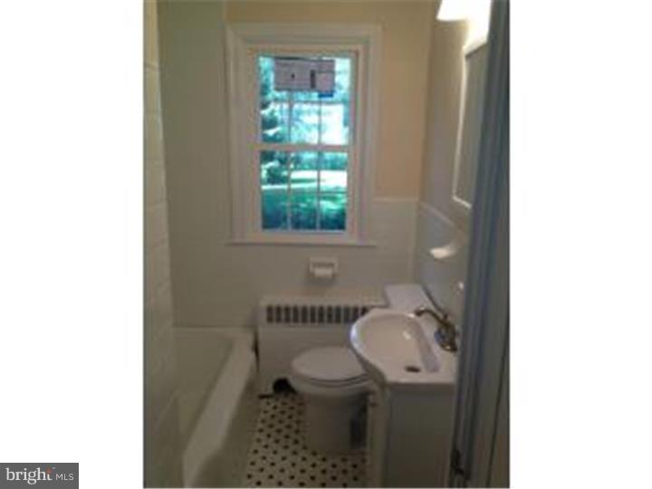 303 South Trooper Road Norristown, PA 19403 - Photo 10 of 22 Bathroom