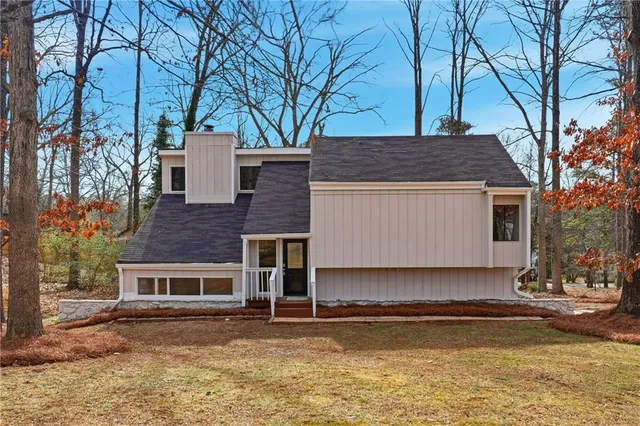 $275,000 | 5001 Hickory Oak Court, Stone Mountain, GA 30088