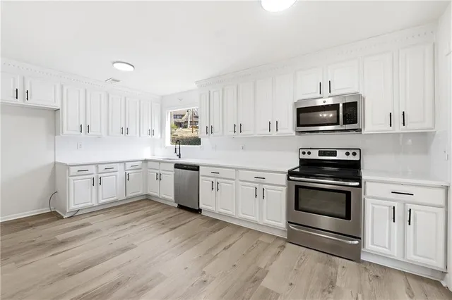 $275,000 | 5001 Hickory Oak Court, Stone Mountain, GA 30088