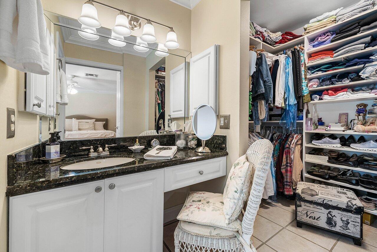 2371 Northwest 30th Road Boca Raton, FL 33431 - Photo 22 of 40 022-2371Northwest30thRoad-BocaRaton-FL-3