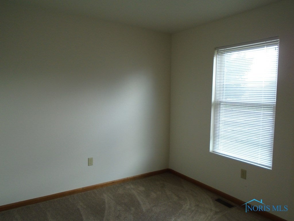 447 Waybridge Road Toledo, OH 43612 - Photo 12 of 13 Gallery Image 12