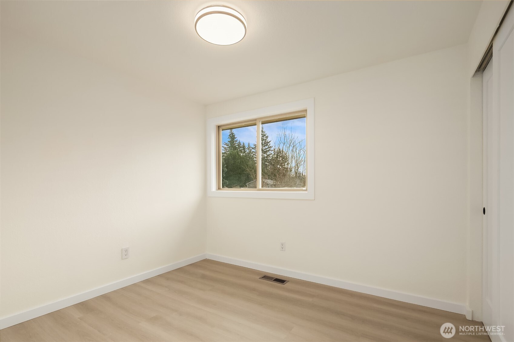 727 198th Place Southeast Bothell, WA 98012 - Photo 14 of 25 Gallery Image 14