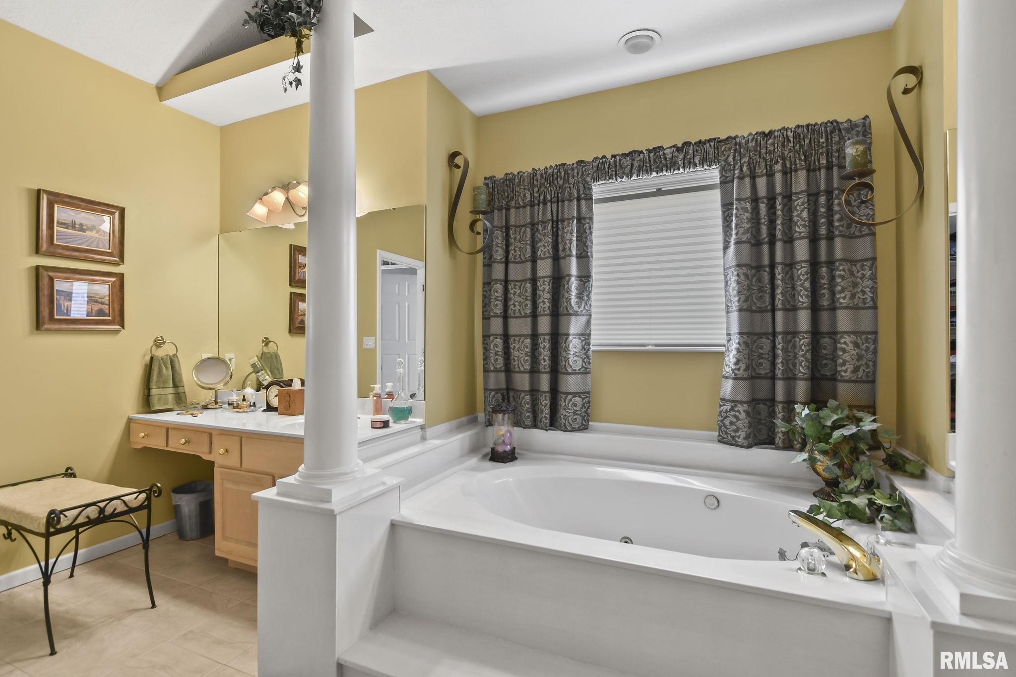4517 Blackwolf Road Springfield, IL 62711 - Photo 28 of 67
