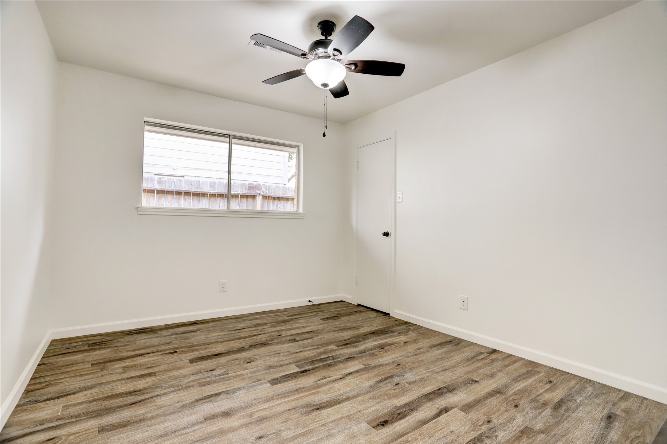 14035 Myrtlea Drive Houston, TX 77079 - Photo 26 of 38