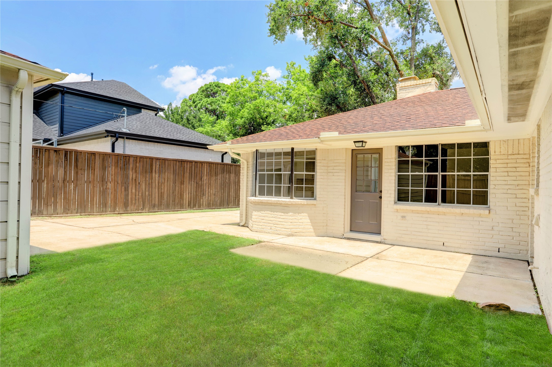 14035 Myrtlea Drive Houston, TX 77079 - Photo 32 of 38