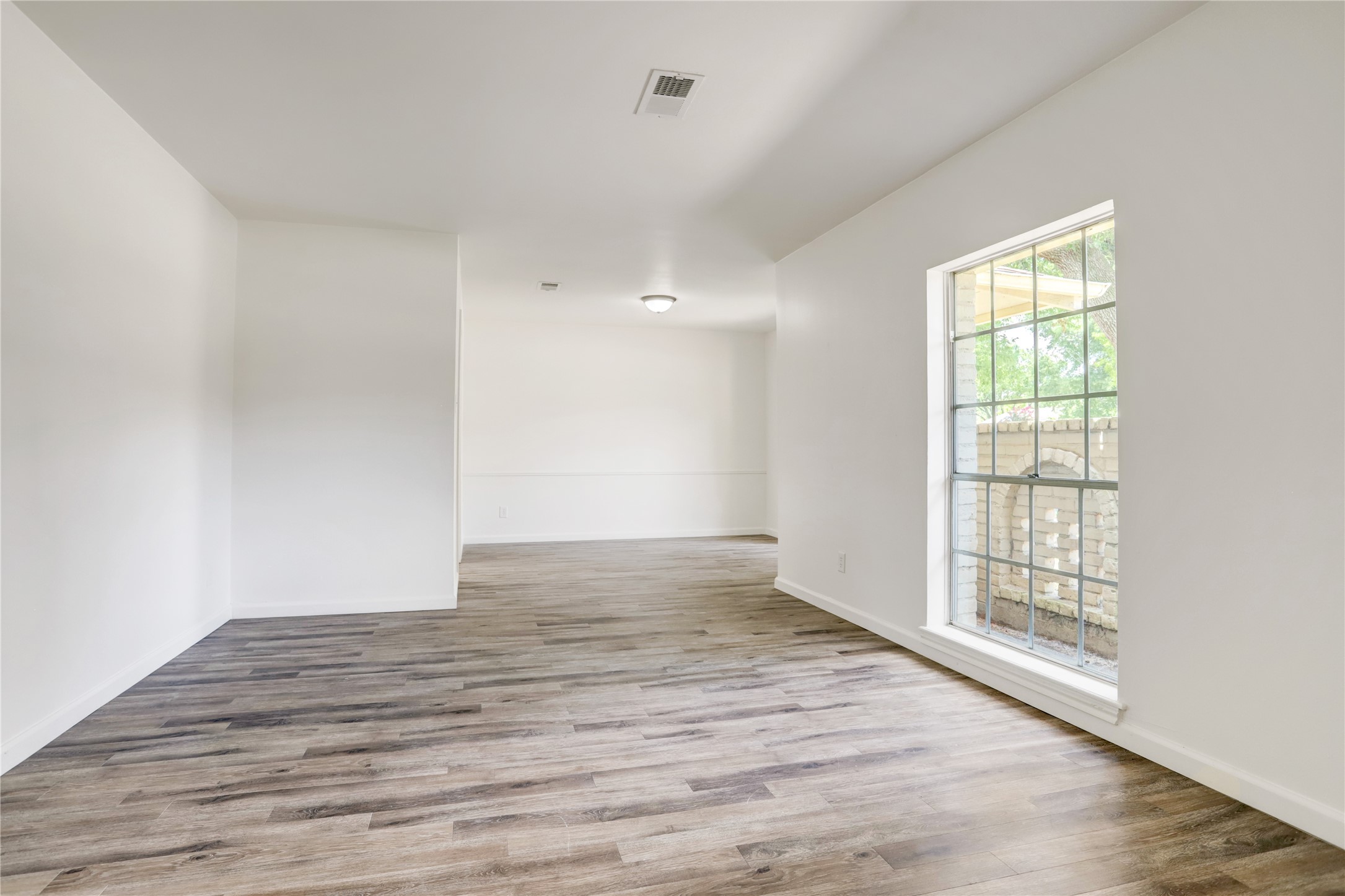 14035 Myrtlea Drive Houston, TX 77079 - Photo 4 of 38 This desirable layout has two rooms off the entry that could be used for dining, an office, or a play area for the kids.