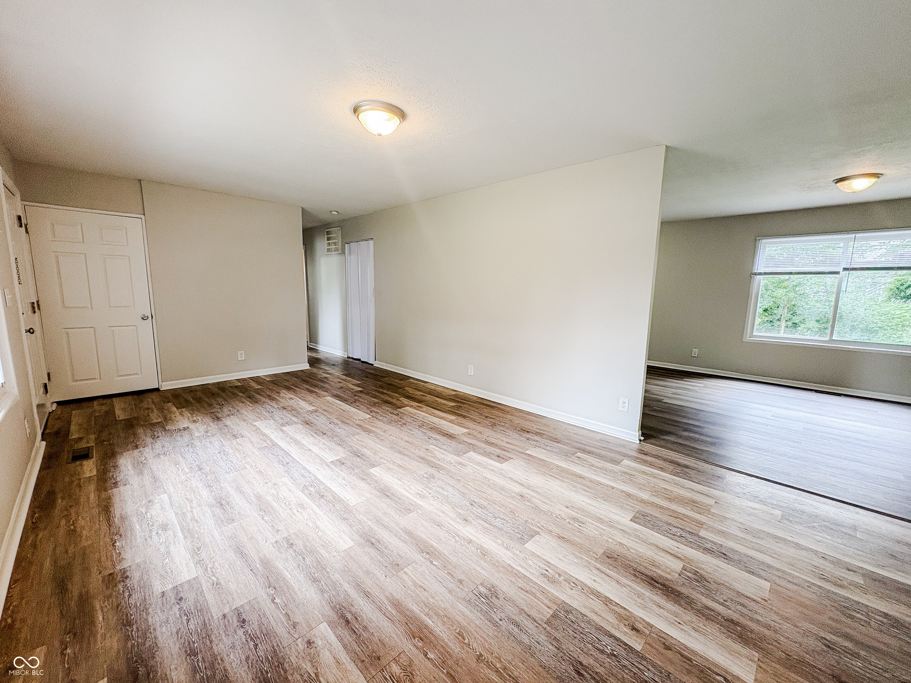 7528 Placing Road Indianapolis, IN 46226 - Photo 3 of 12 Gallery Image 3