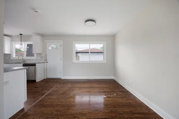 $199,900 | 90 Peyton Drive, Chicago Heights, IL 60411