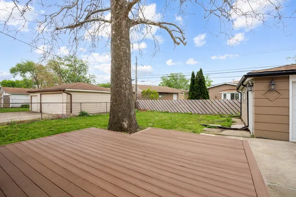 $199,900 | 90 Peyton Drive, Chicago Heights, IL 60411