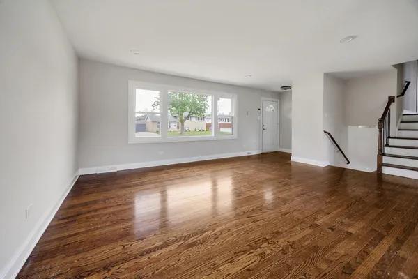 $199,900 | 90 Peyton Drive, Chicago Heights, IL 60411