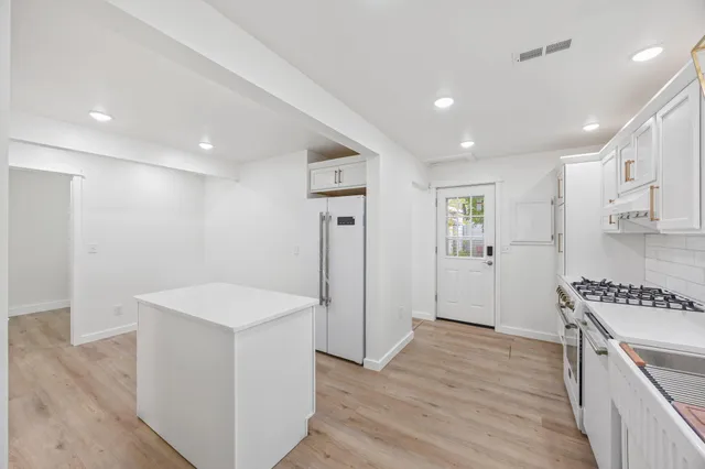 $244,900 | 1208 West Broadway Street, Mount Pleasant, MI 48858