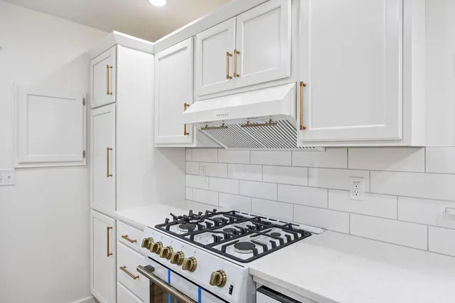 $244,900 | 1208 West Broadway Street, Mount Pleasant, MI 48858