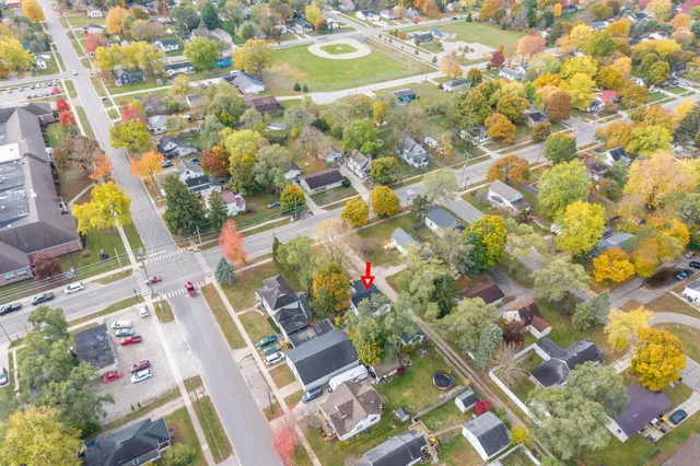 $244,900 | 1208 West Broadway Street, Mount Pleasant, MI 48858