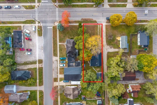 $244,900 | 1208 West Broadway Street, Mount Pleasant, MI 48858