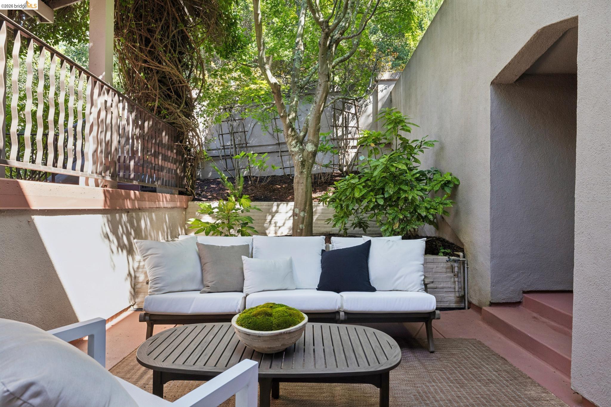 1426 Grand View Drive Berkeley, CA 94705 - Photo 55 of 55 Access from second primary suite on main level