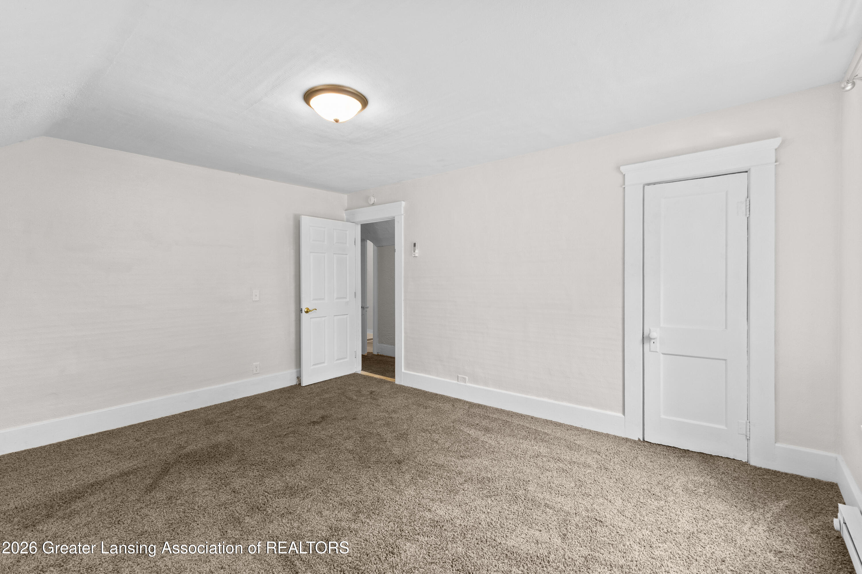 607 Shepard Street Lansing, MI 48912 - Photo 24 of 35 IMG_3145