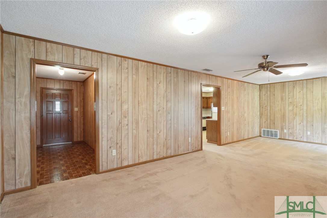 219 George Road Bloomingdale, GA 31302 - Photo 6 of 36 Spacious living room