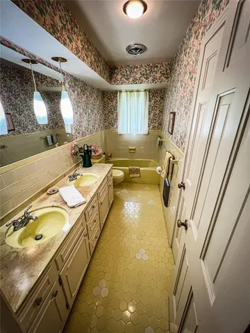 $320,000 | 123 West Muntz Avenue, Butler, PA 16001