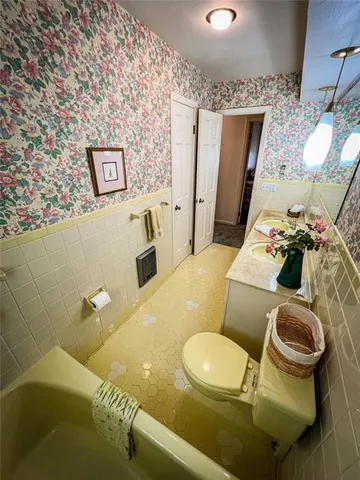 $320,000 | 123 West Muntz Avenue, Butler, PA 16001