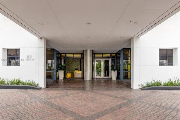 $4,700 | 1330 West Avenue, Unit 2311, Miami Beach, FL 33139