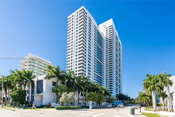 $4,700 | 1330 West Avenue, Unit 2311, Miami Beach, FL 33139