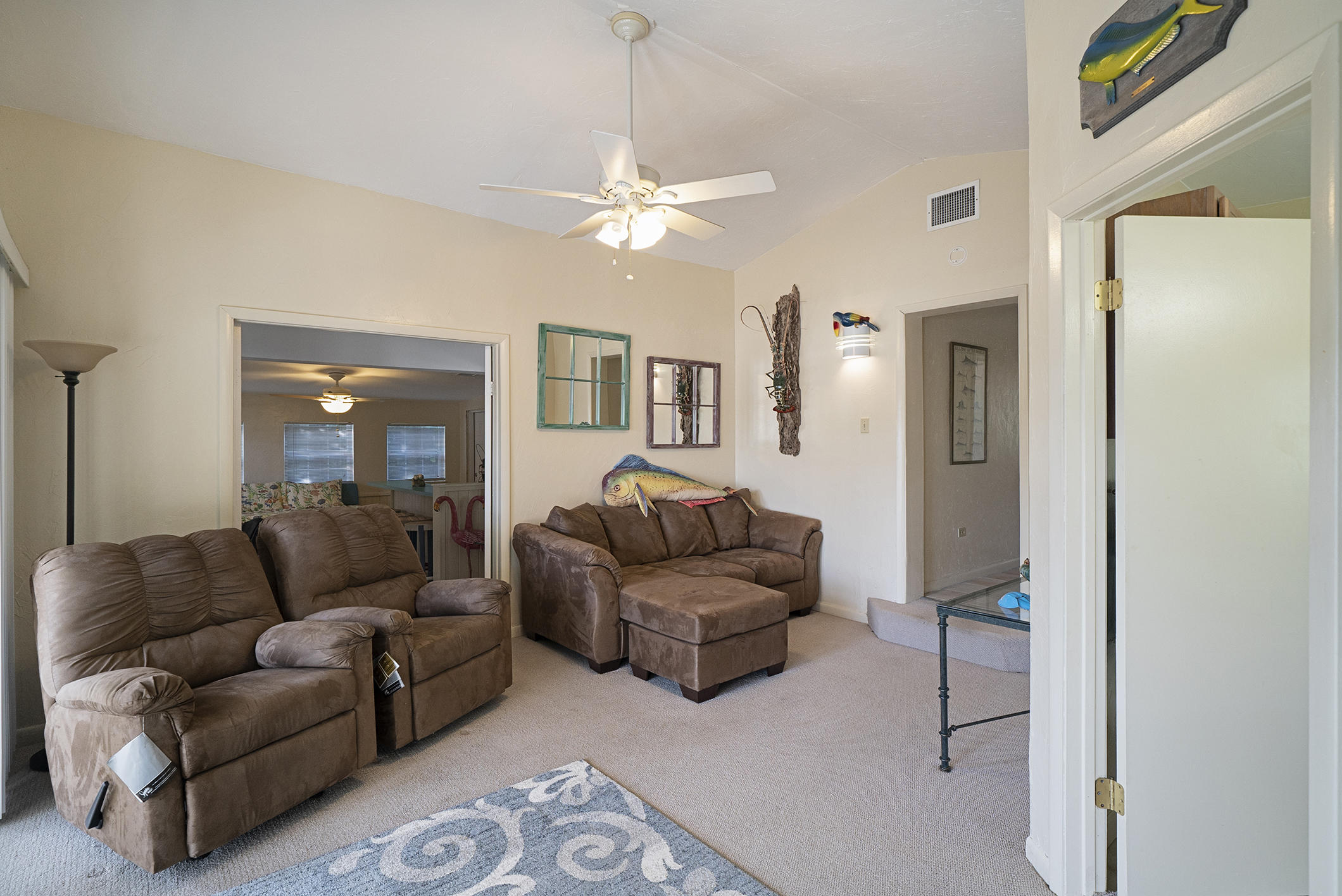 28300 County Road Summerland Key, FL 33042 - Photo 18 of 34 Living room 2