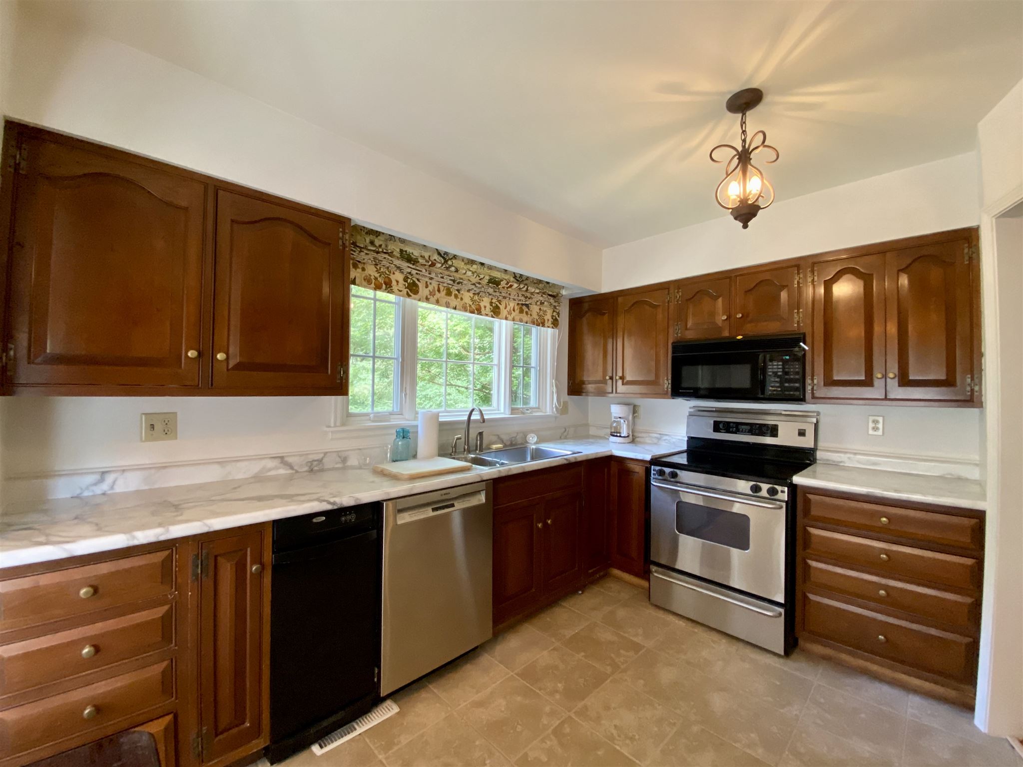 1236 West Adams Road Macomb, IL 61455 - Photo 14 of 30 Gallery Image 14
