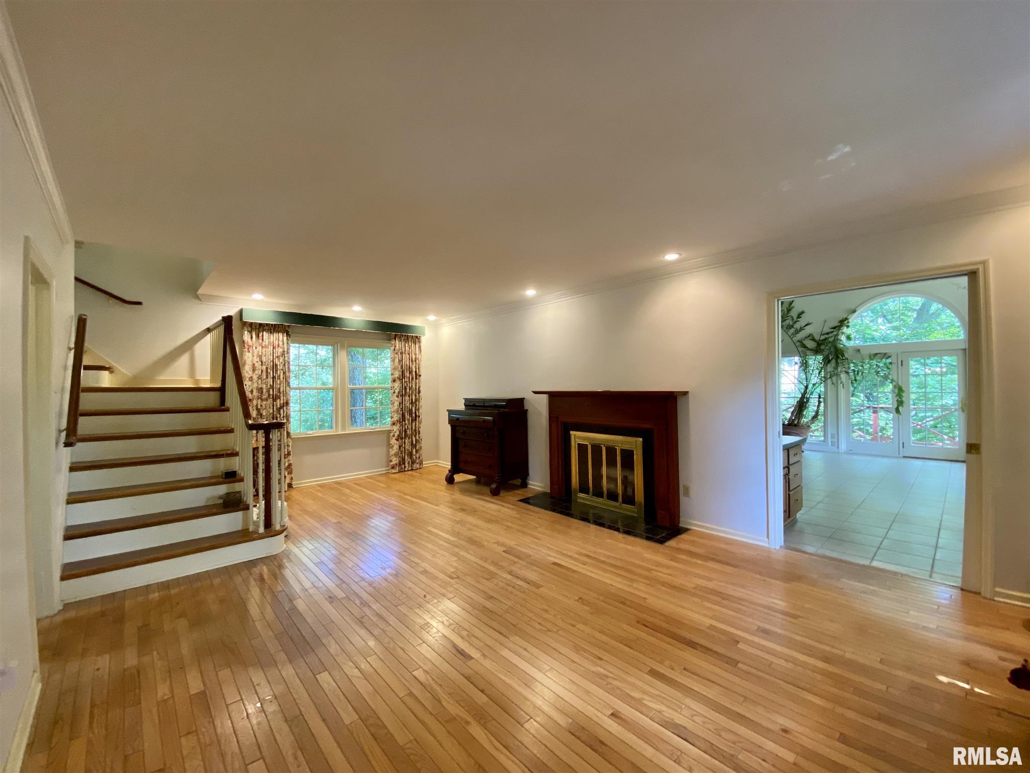 1236 West Adams Road Macomb, IL 61455 - Photo 3 of 30 Gallery Image 3