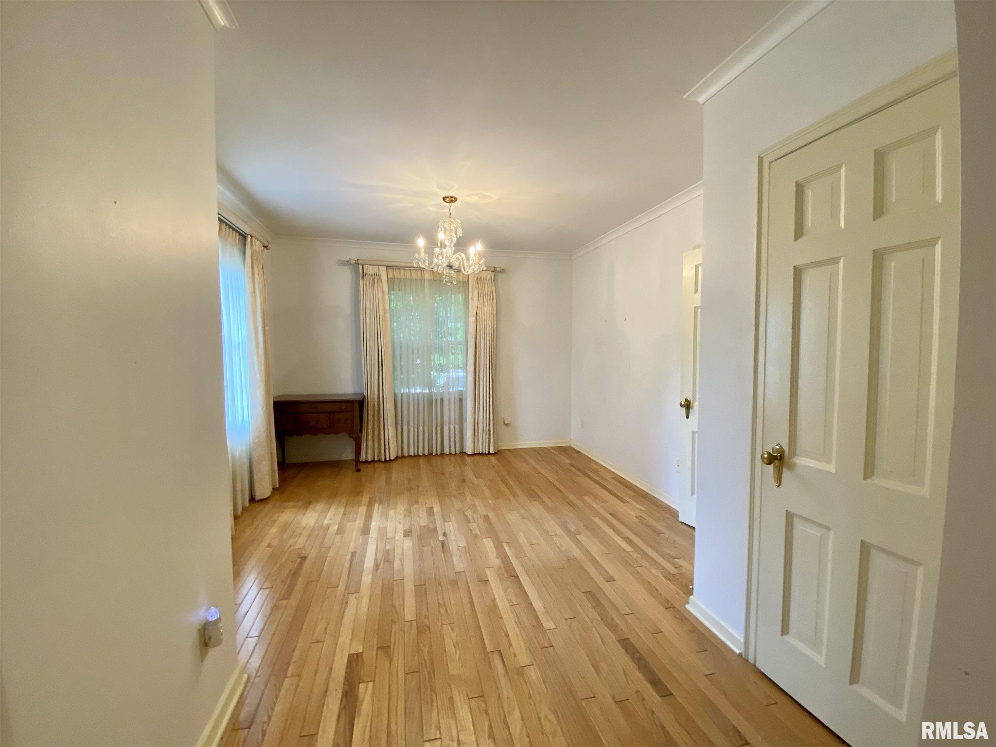1236 West Adams Road Macomb, IL 61455 - Photo 5 of 30 Gallery Image 5