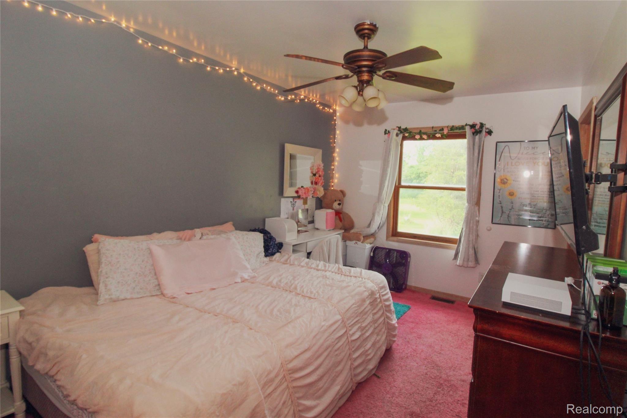 7412 Ross Road Almont, MI 48003 - Photo 24 of 44 Bedroom 2.jpg